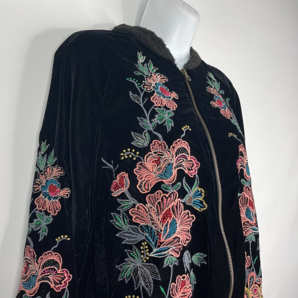 Elevenses Hallie Velvet Bomber Jacket Size S Black Floral Embroidered Beaded - Picture 4 of 8